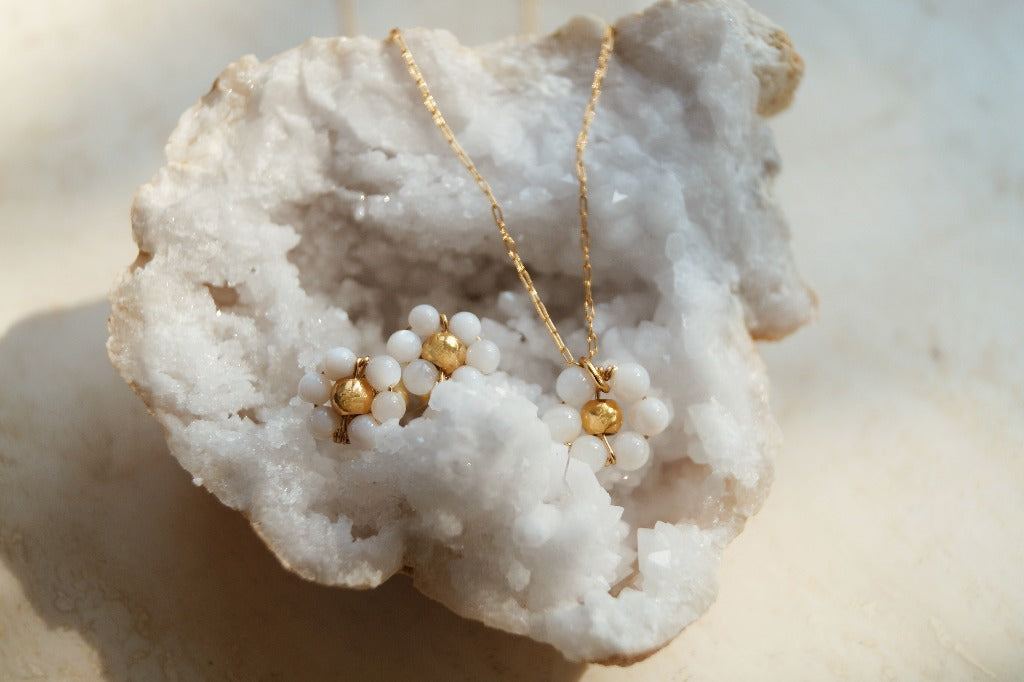 Vivé Flower Studs