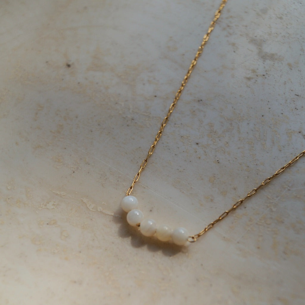 Vivé Necklace