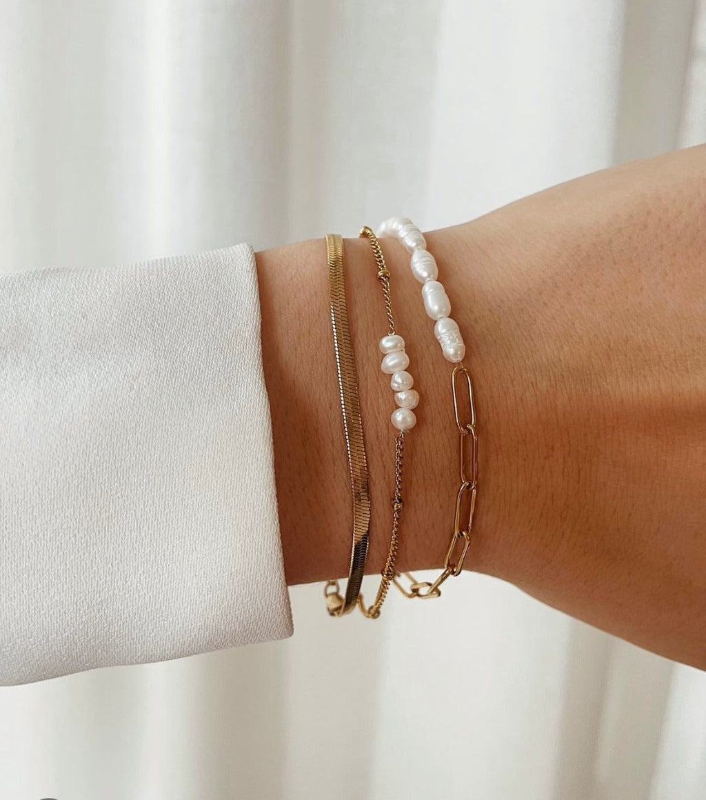 Shiny Pearl Bracelet