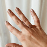 Statement Ring. Gouden ring. Klassieke ring. Subtiel sieraad. Gouden ring met steentje