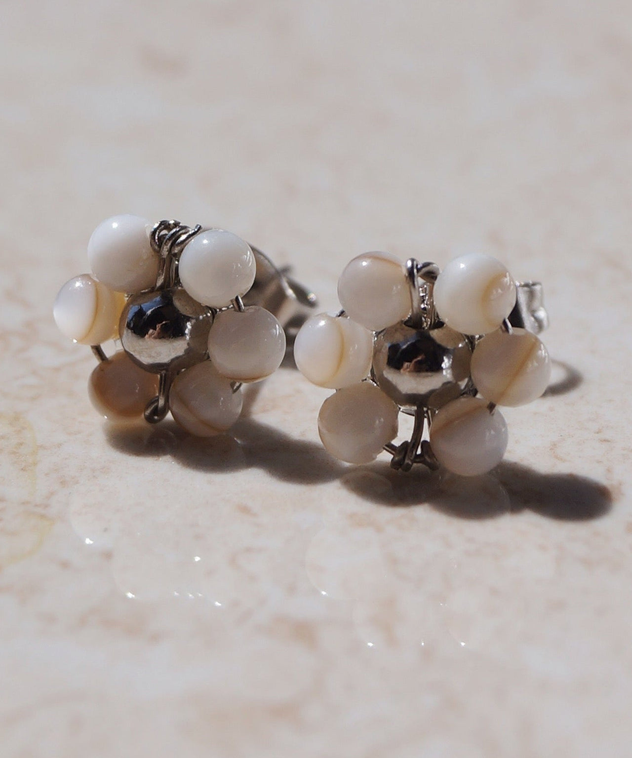 Vivé Flower Studs