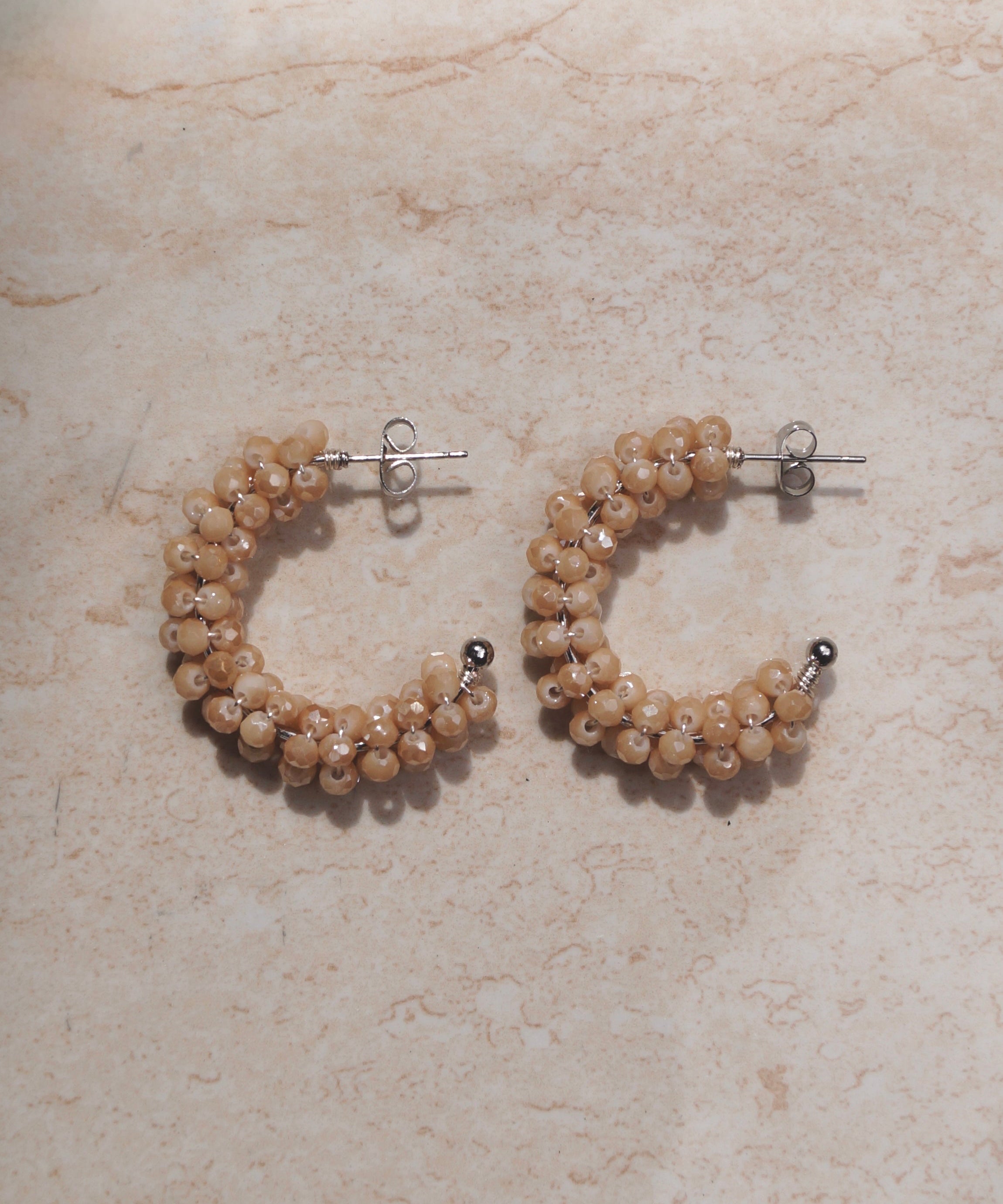 Facet Perfect Hoops Beige