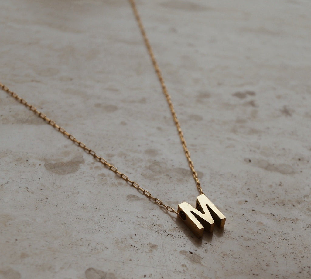 Gouden initiaal ketting, Initialen ketting goud, Gouden letterketting, Gepersonaliseerde initiaal ketting