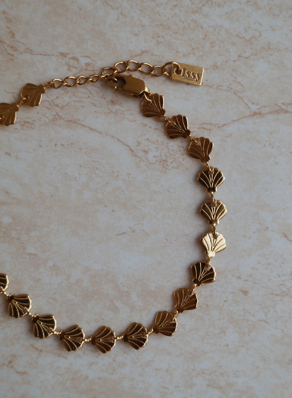 Shell Bracelet. Schelpen armbandje. Zomers sieraad. Subtiel sieraad. 