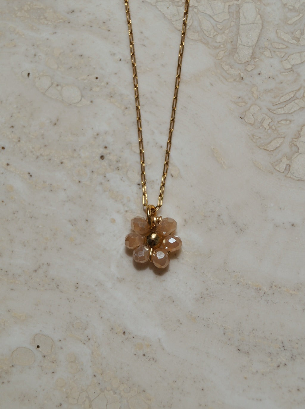 Statement bloem ketting, Bloemblaadjes hanger, Elegante bloemen ketting, Gouden bloem hanger, bloemetjes ketting stainless steel