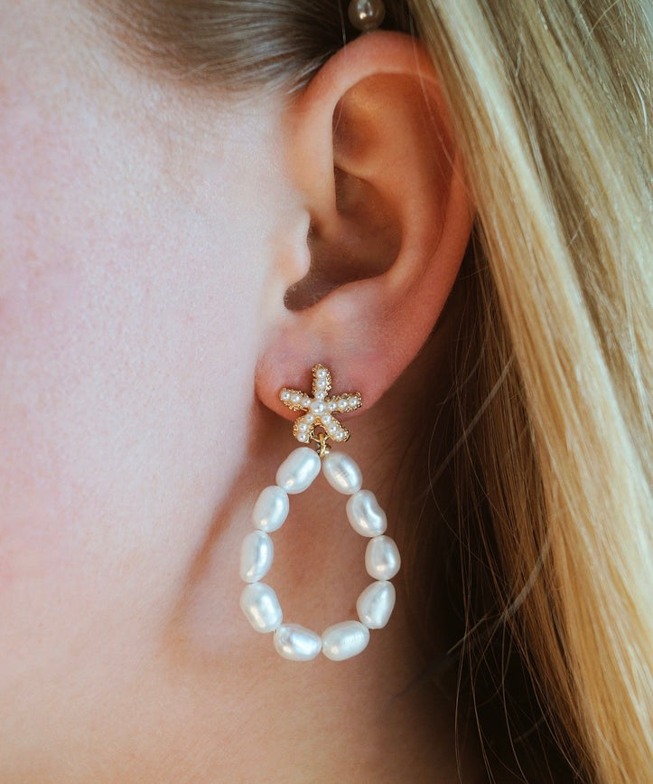 Sea Earrings. Zeesterren oorbellen. Zomerse oorbellen. Parel oorbellen. Vakantie oorbellen.