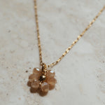 Gouden bloem ketting, Bloemen hanger sieraad, Gouden bloemen collier, Bloemvormige hanger, Delicate bloem ketting, stainless steel ketting