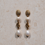 Elara Pearl Earrings