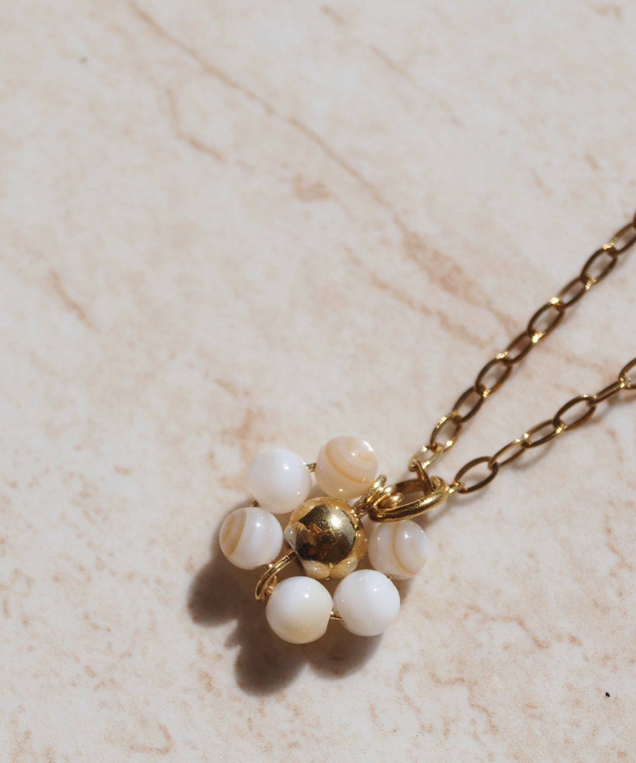 Vivé Flower Necklace