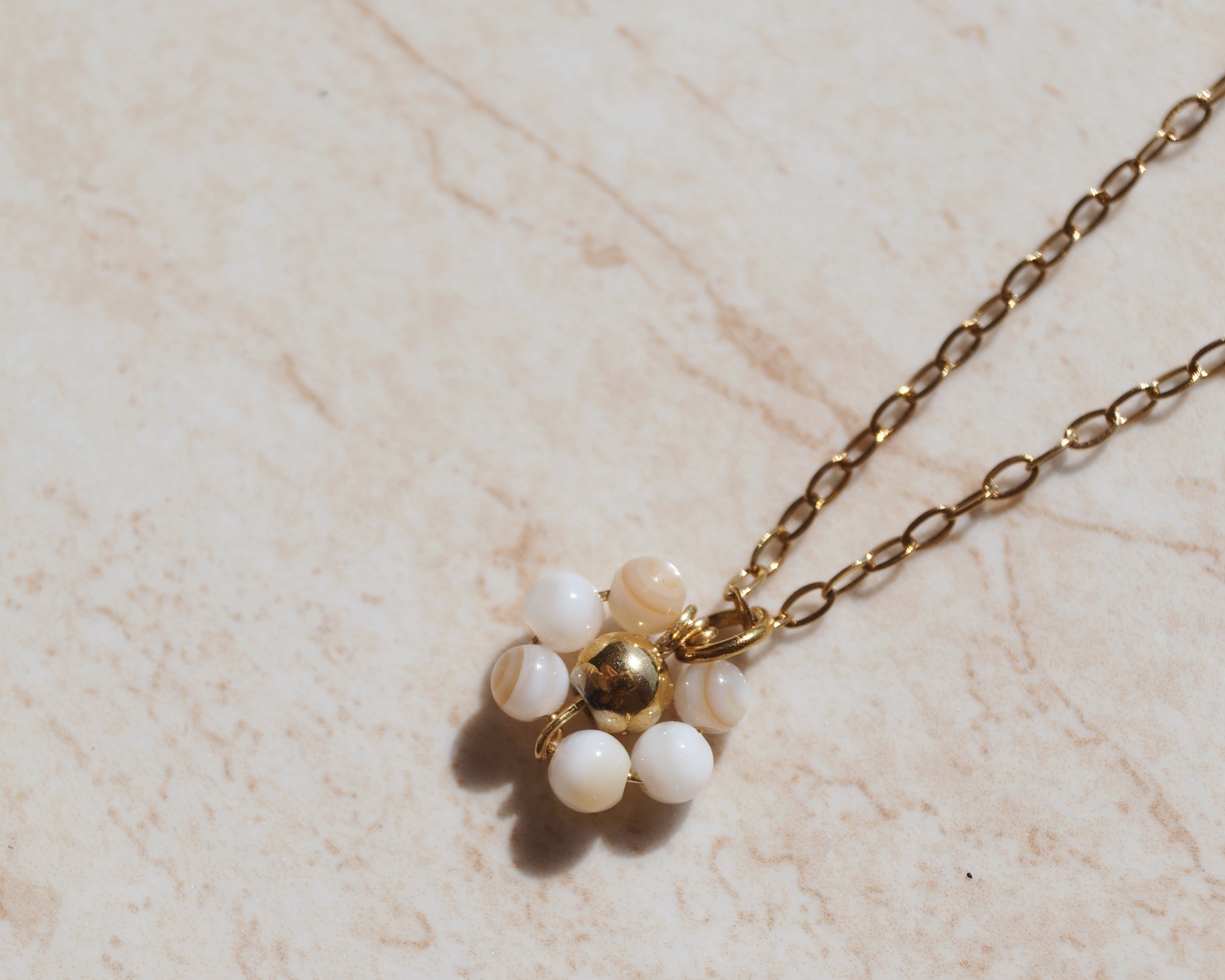 Vivé Flower Necklace