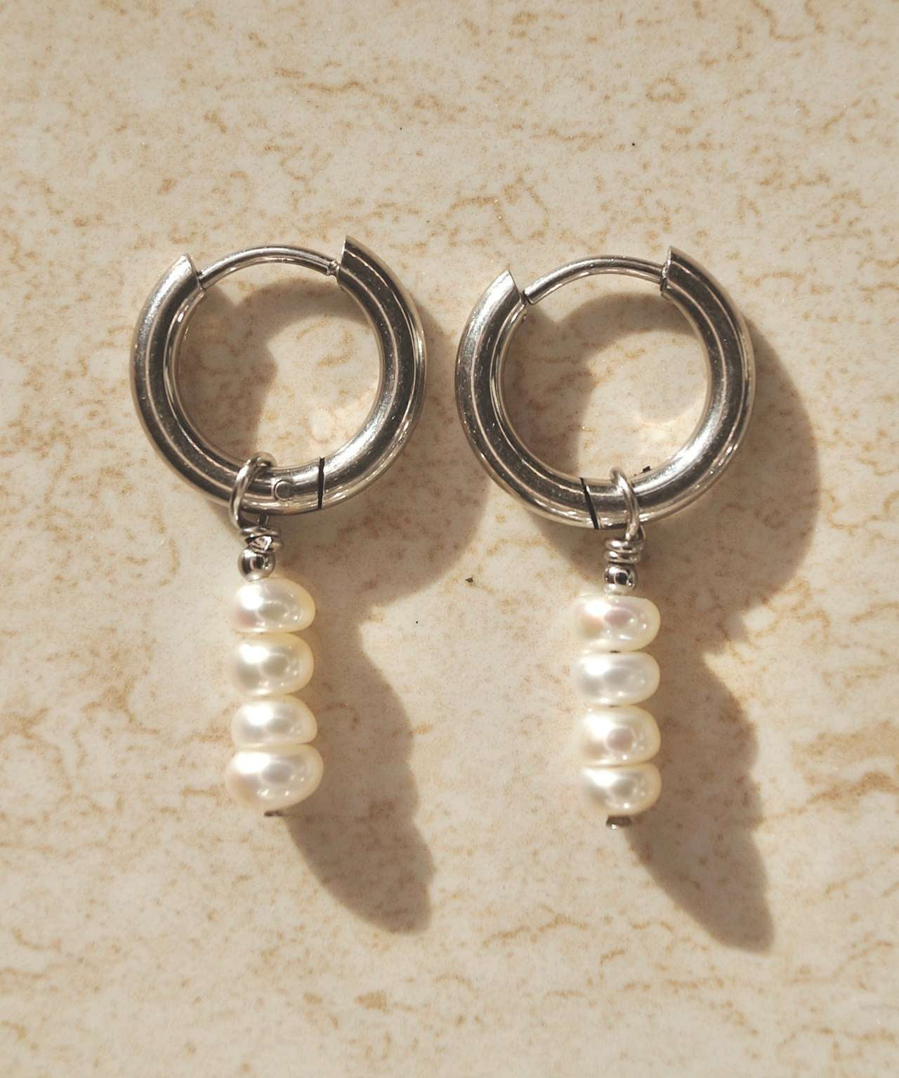 Pearly Gold Earrings