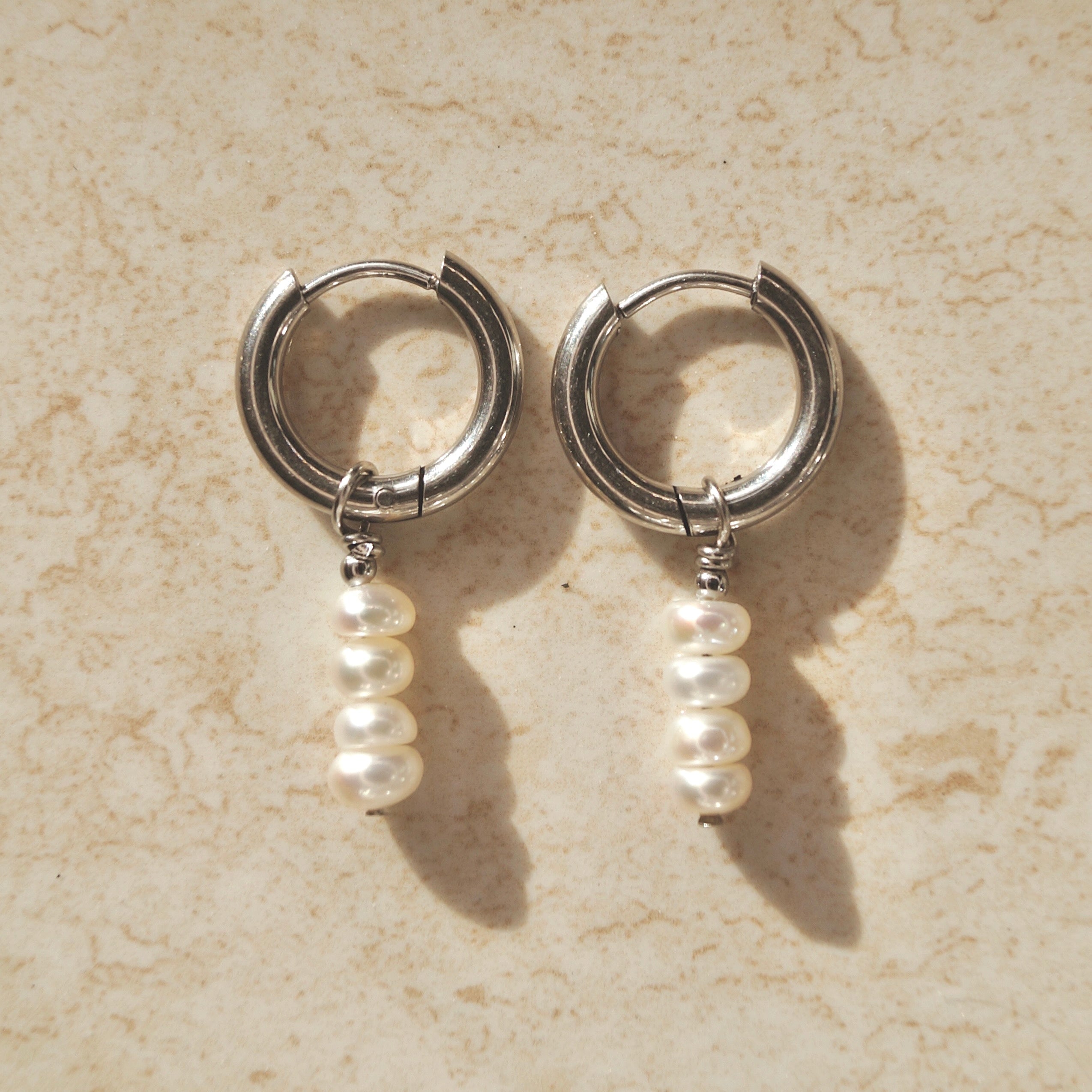 Pearly Gold Earrings 