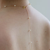 Back necklace. Parelketting. Bruidssieraad. ISSY. Subtiel sieraad. Chique